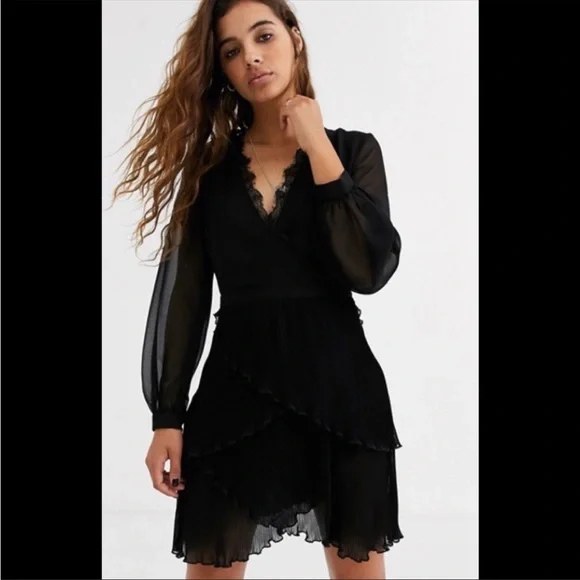Topshop Mini Dress Size 4 Sheer Black Long Sleeve V-Neck Pleated Tiered NWT! $75 - Picture 13 of 16